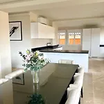 Louis - Grand Piquey Villa