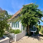 Louis - Grand Piquey Villa